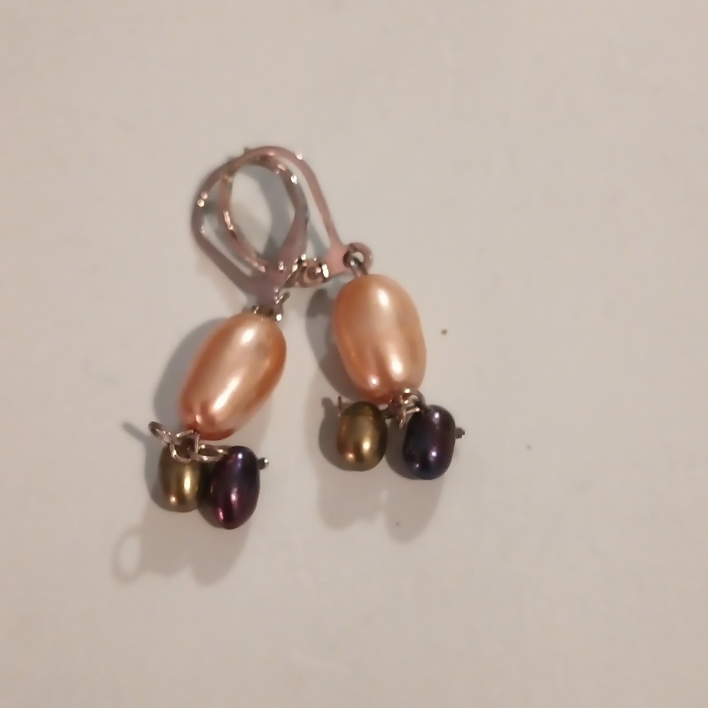 Peach color and gray freshwater pearls earrings - Picture 1 of 2